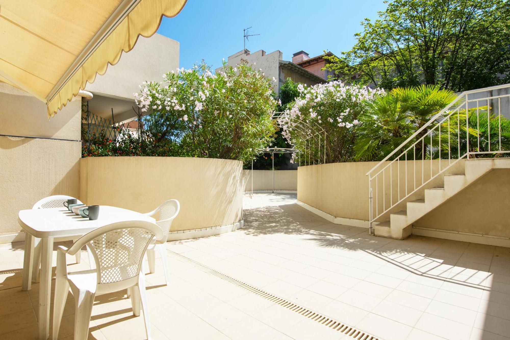 L'Imperial, Terrasse Apartment Menton Bagian luar foto